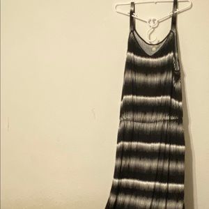 Soft maxi dress w/ pockets!!